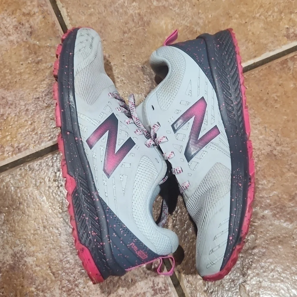 New Balance running Fuelcore women's size 8 Nitrel great condition
